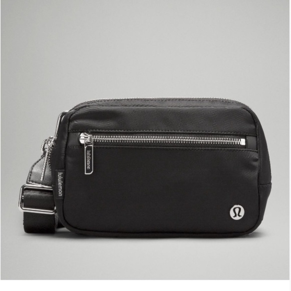 lululemon athletica 1.5L Black Belt Bag with Silver Accents